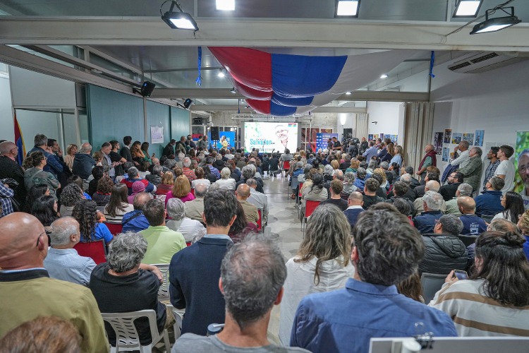 LA Huella de Seregni colmada para escuchar las propuestas de Salvador